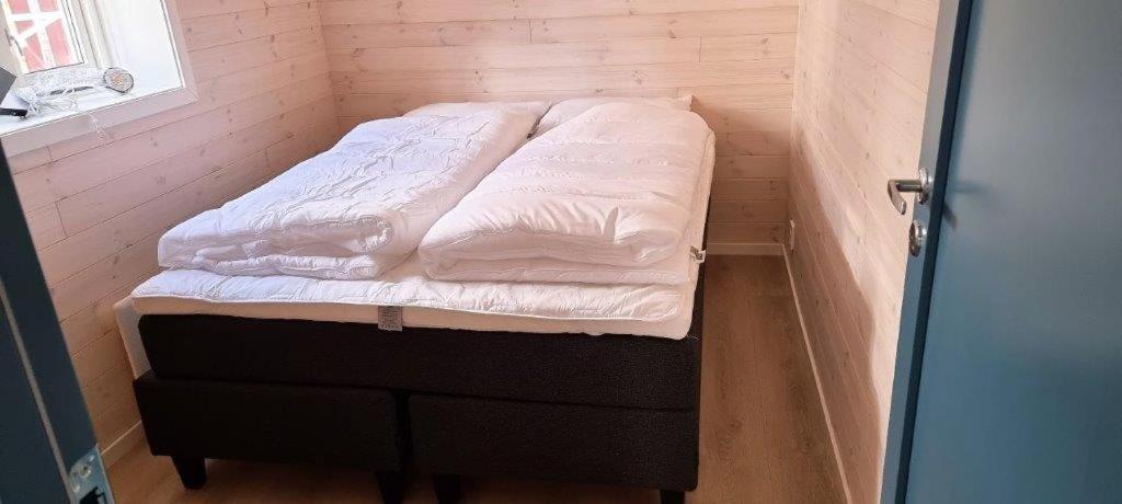 Andoy Vest Rorbuer Reine Villa Екстериор снимка